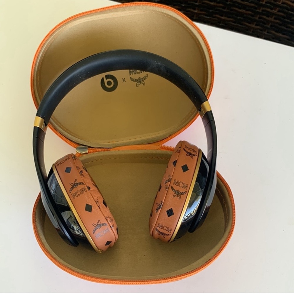 Limited Edition Beats by Dre MCM Bluetooth Headphones with Case